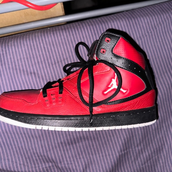 Jordan 1 Flight Gym Red Mens Size US 8 372704-601 Basketball Shoes - Picture 3 of 9